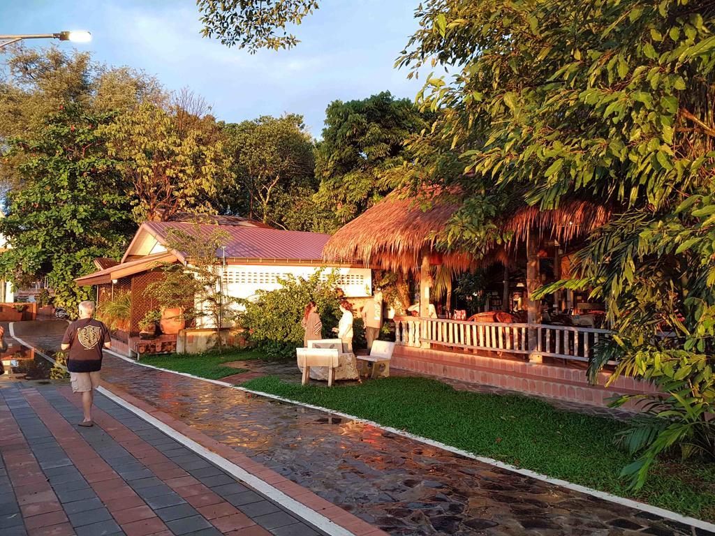 Mut Mee Garden Guest House Нонг Кай Екстериор снимка